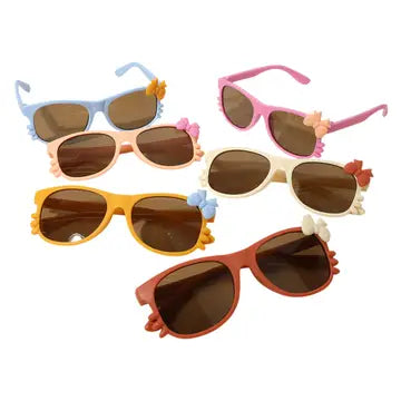 Bow Pointed Sunglasses