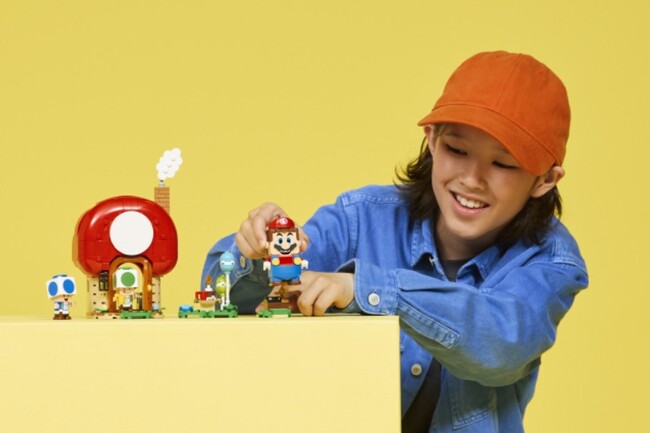 Lego® Super Mario Party at Toad's House